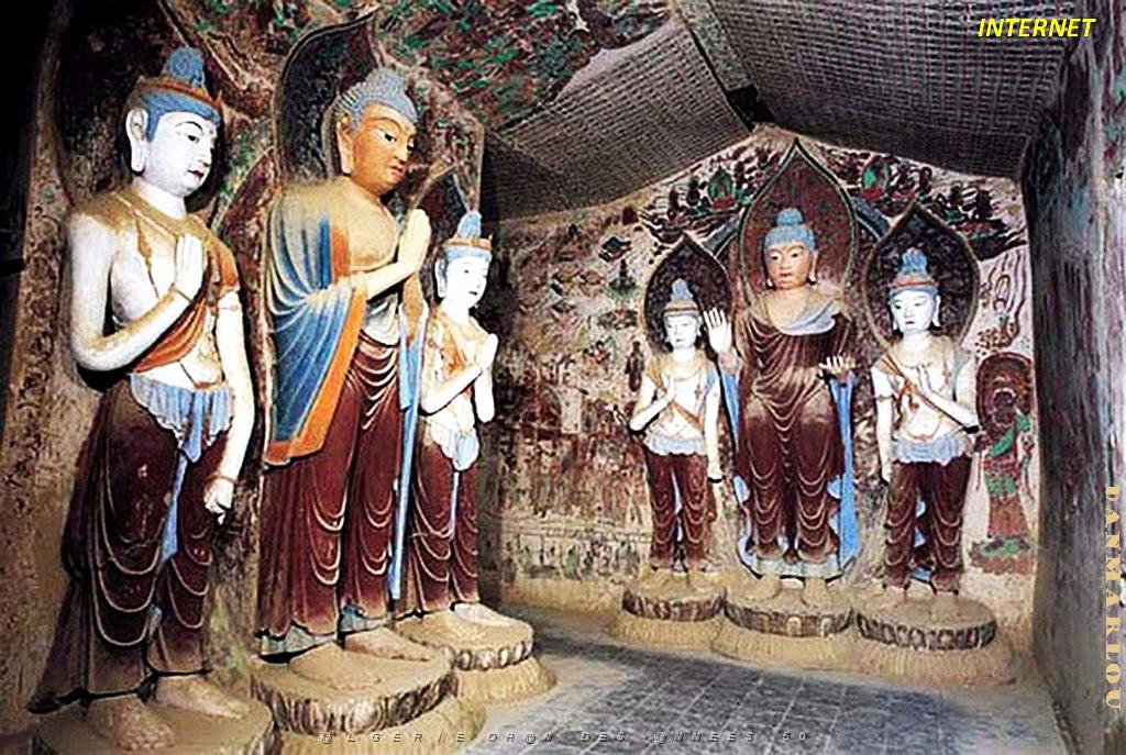 DUNHUANG - 029 -Grottes de Mogao .jpg